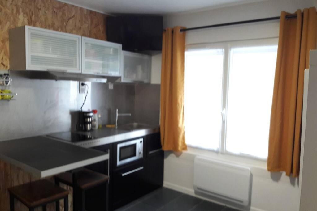 LE PRATIK, commerces et lac à pied Apartamento Sévrier Exterior foto